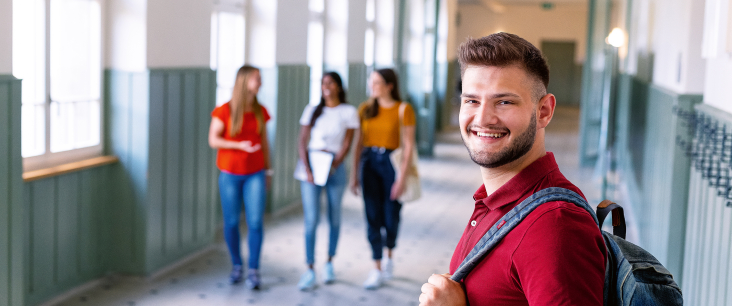 Ein Student in der Schule 