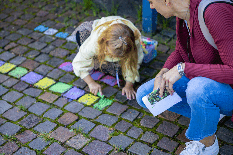 2025 Spiel mit Kreide 