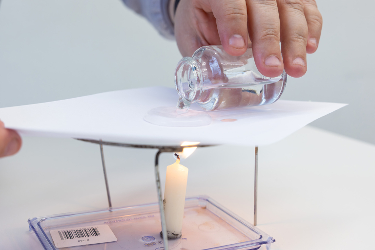 Experiment mit Kerze
