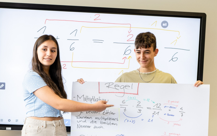 Schüler halten einen Vortrag