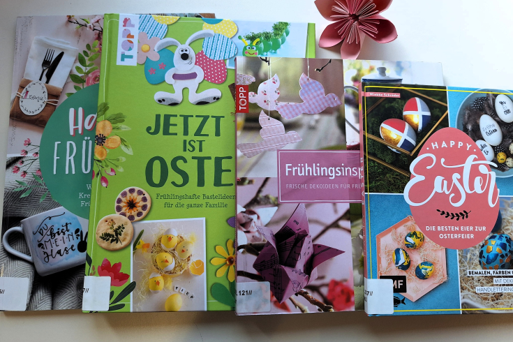 Vier Bücher mit den Themen Ostern oder Frühling