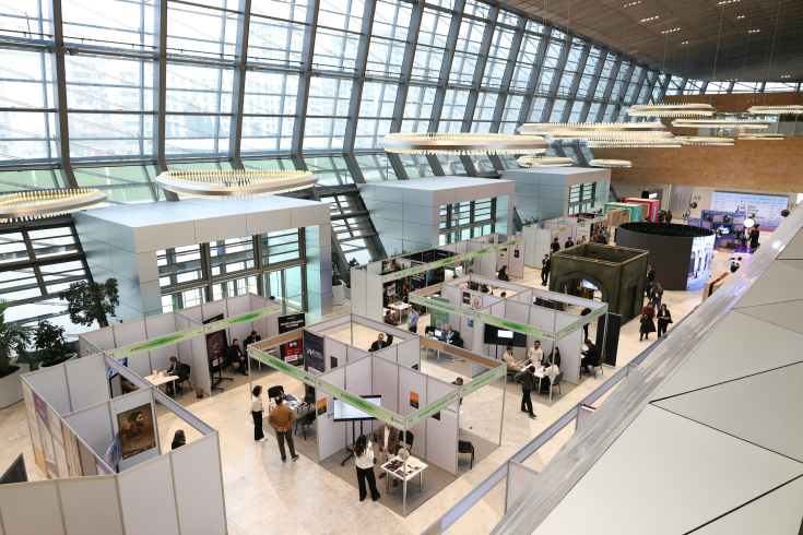 Messestände an einer Messe